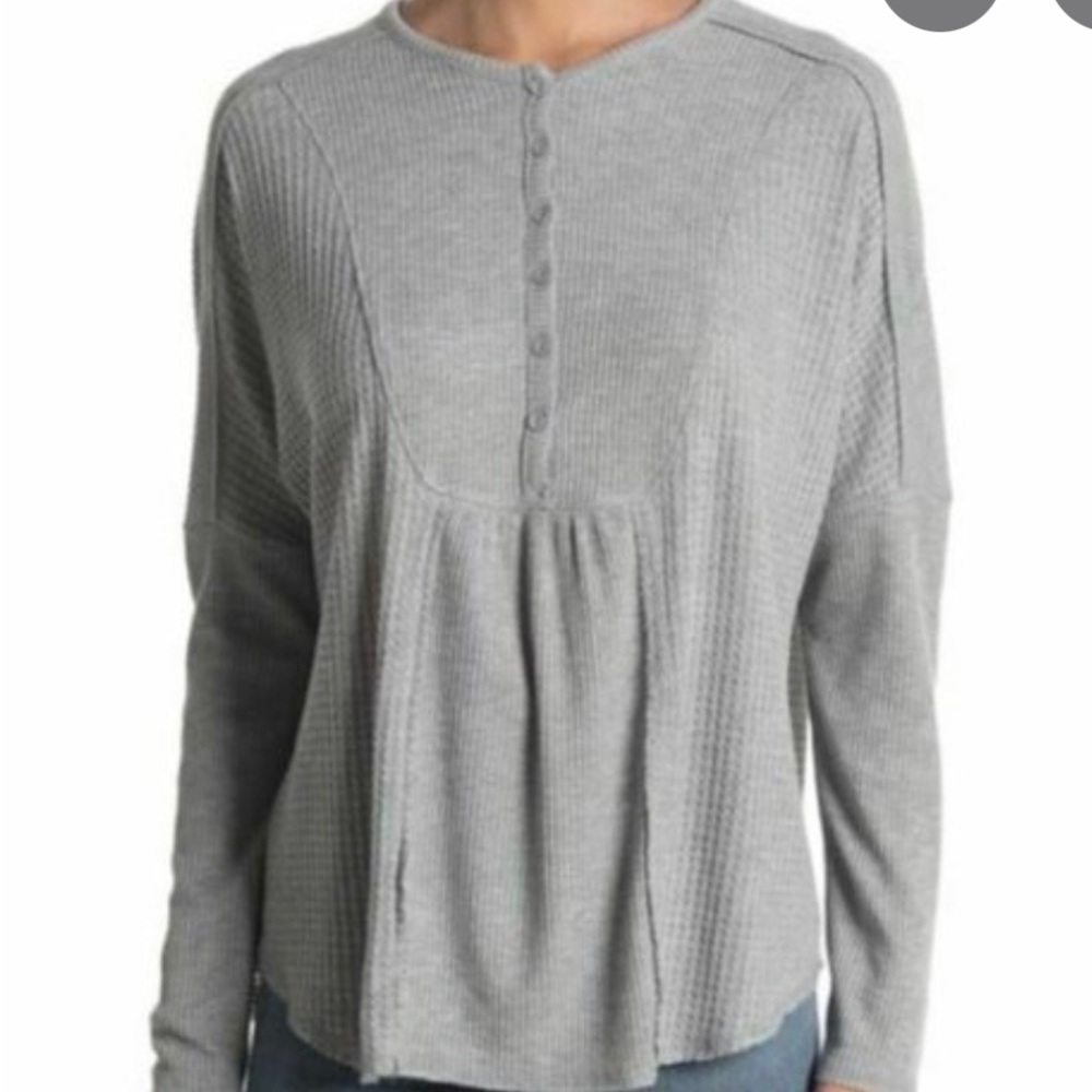 GIBSONLOOK
Mixed Rib Waffle Knit Henley Color Heather gray size xs